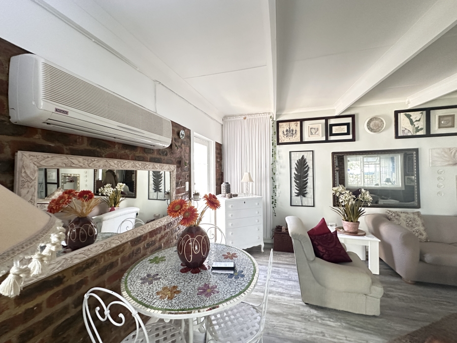 2 Bedroom Property for Sale in Stilbaai Oos Western Cape